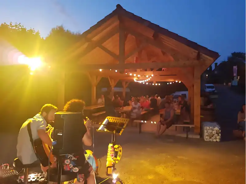 Accueil camping-cars dans Le Lot - Camping La Plage à Meyronne dans le Lot et la Vallée de Dordogne - Camping en bord de Rivière en Occitanie 5