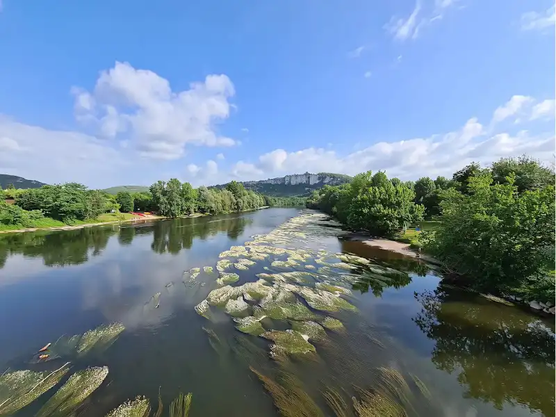 Accueil camping-cars dans Le Lot - Camping La Plage à Meyronne dans le Lot et la Vallée de Dordogne - Camping en bord de Rivière en Occitanie 7