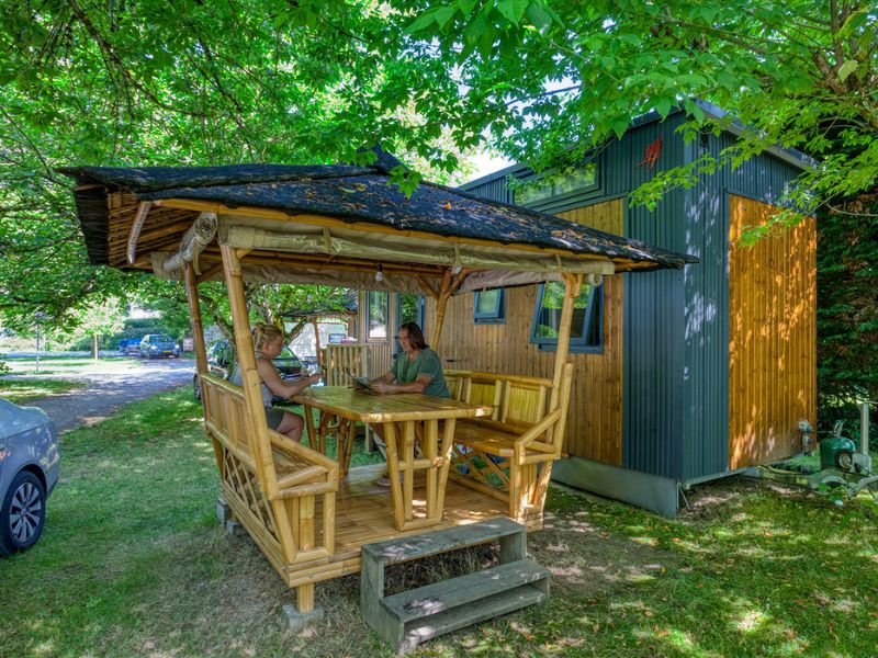Camping-de-la-plage-dans-le-lot-et-la-vallee-de-dordogne-séjour-en-bord-de-la-dordogne-tiny-house-2